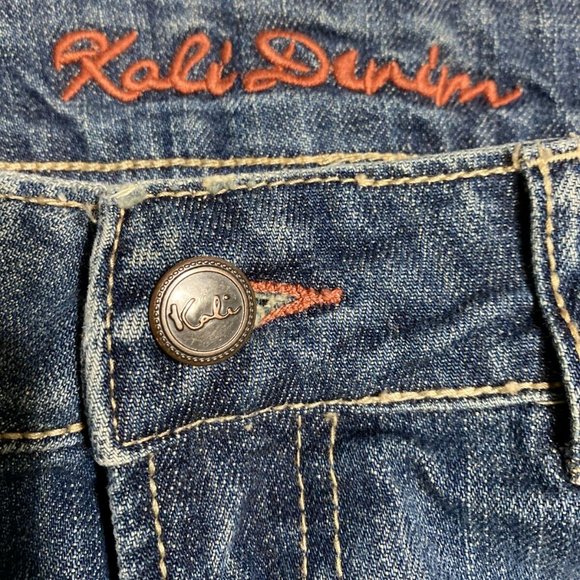 KALI DENIM CO. Ladies size 1 Denim Shorts Rolled Frayed cuff Size 1 XP Like New - Picture 2 of 3